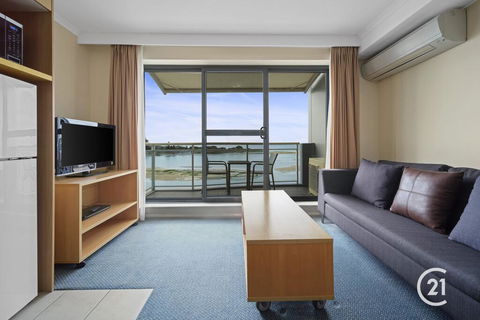 The Oaks Waterfront Resort, Unit 511 - Northern Rivers Accommodation 0