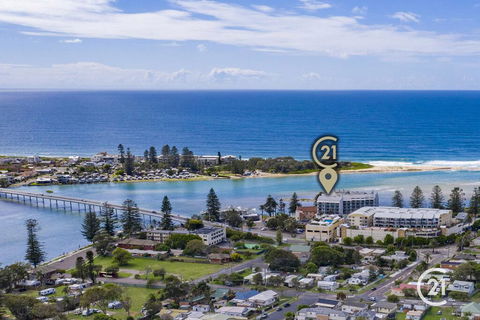 The Oaks Waterfront Resort,Unit 510 - Northern Rivers Accommodation 3