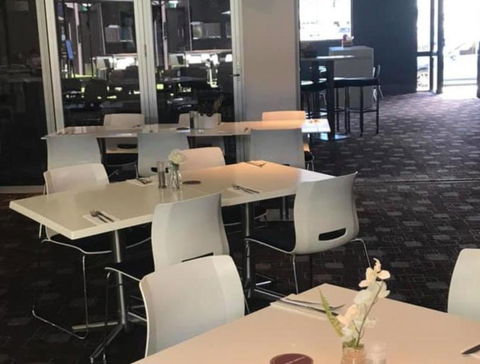 The Premier Hotel Broadmeadow - Northern Rivers Accommodation 1