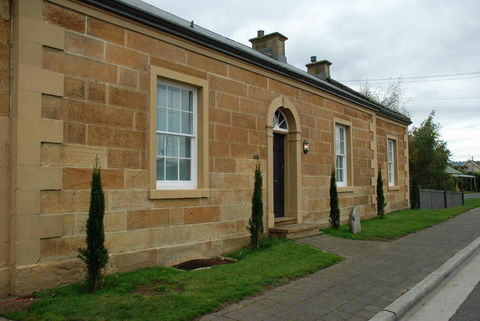 The Red Feather Inn - Northern Rivers Accommodation 1