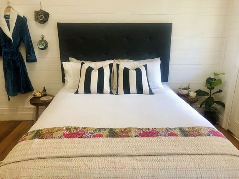 The Residence Stylish Comfort With Fireplace - Northern Rivers Accommodation 1