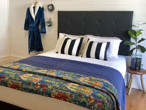 The Residence Stylish Comfort With Fireplace - Northern Rivers Accommodation 3