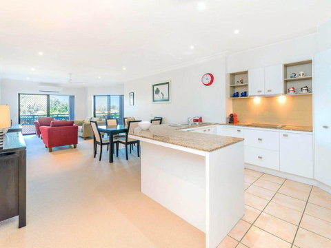 The Sands Unit 28 - Straight Across The Road From The Beach - Northern Rivers Accommodation 2