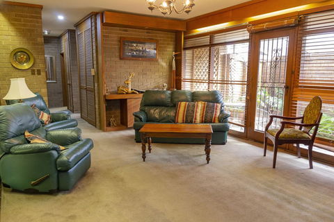 The Townhouse - Northern Rivers Accommodation 1