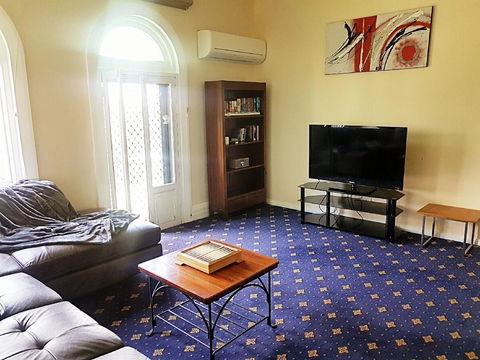 The Wharf Hotel - Northern Rivers Accommodation 2