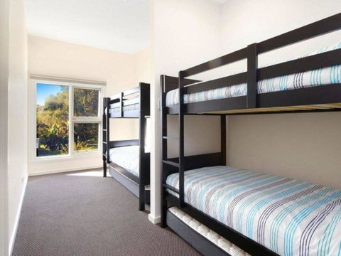 The Wharf House - Budgewoi - Northern Rivers Accommodation 1