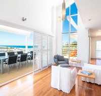 The White House - Central Coolum with Spectacular Ocean Views and WiFi - Northern Rivers Accommodation