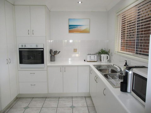 Torquay Beach Holiday House - Northern Rivers Accommodation 0