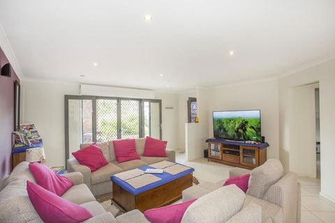Torquay Drive 22 - Northern Rivers Accommodation 1