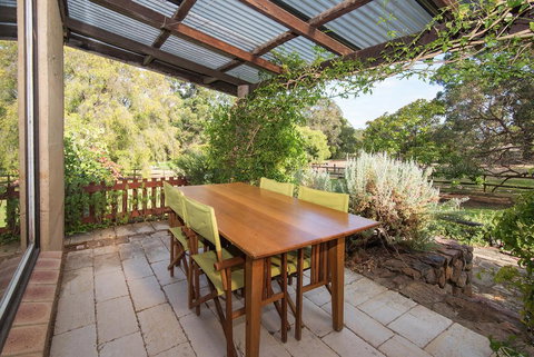 Trastevere Cowaramup Farm House - Northern Rivers Accommodation 0