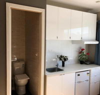 Traveler's Affordable Studio Unit Beverly Hills - Northern Rivers Accommodation