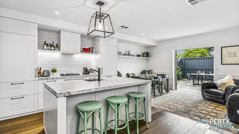 Tribeca On West Executive Escape - Northern Rivers Accommodation 2