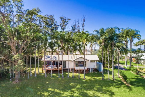 Triloka Lodges - Northern Rivers Accommodation 0