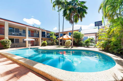 Tropical Queenslander - Northern Rivers Accommodation 0