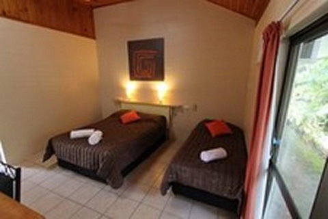 Tully Motel - Northern Rivers Accommodation 2