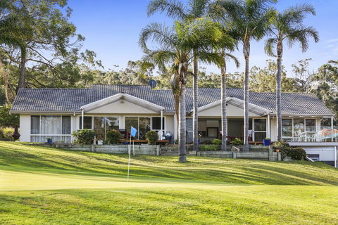 Tura Beach Golf Stays - Northern Rivers Accommodation 1