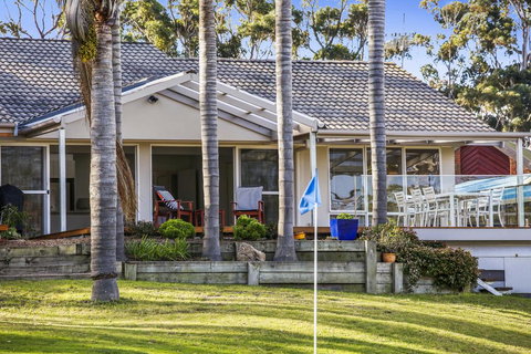 Tura Beach Golf Stays - Northern Rivers Accommodation 0