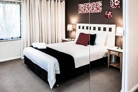 Two Bedroom Apt Next To Perth CBD With Parking. - Northern Rivers Accommodation 1