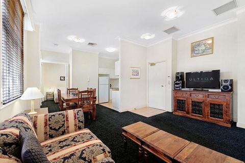 ULTIQA Rothbury Hotel - Northern Rivers Accommodation 3