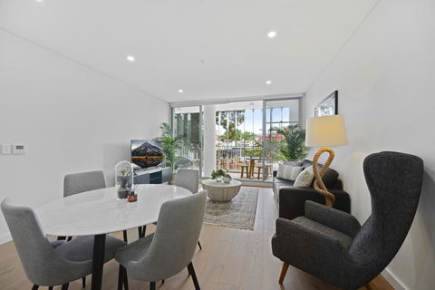 Ultra Modern, Luxurious Apartment In Tranquil Sydney - Northern Rivers Accommodation 1