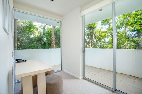 Unit 105 Plantation - Rainbow Beach, Plantation Resort, Second Floor, Aircon, Pool, Spa - Northern Rivers Accommodation 1