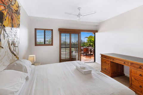 Unrivaled Ocean And City Views From Resort Style 3bed With Garden - Northern Rivers Accommodation 3