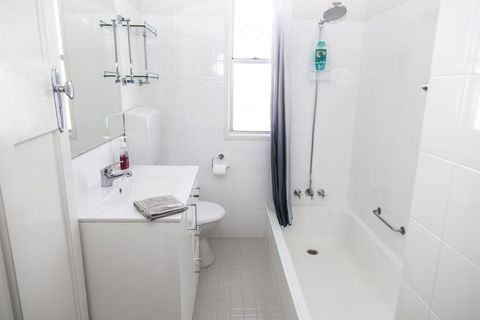 Urangan Harbour Cottage - Northern Rivers Accommodation 3