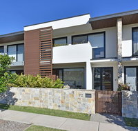 Villa Catania Waterside at Trinity Point - Northern Rivers Accommodation