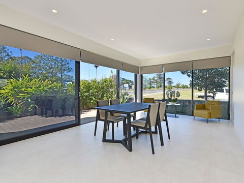 Villa Sorrento Waterside At Trinity Point - Northern Rivers Accommodation 1