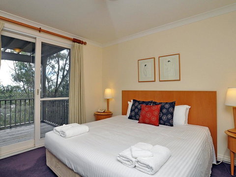 Villa Spa Executive 1br Pinot Resort Condo Located Within Cypress Lakes Resort (nothing Is More Central) - Northern Rivers Accommodation 2