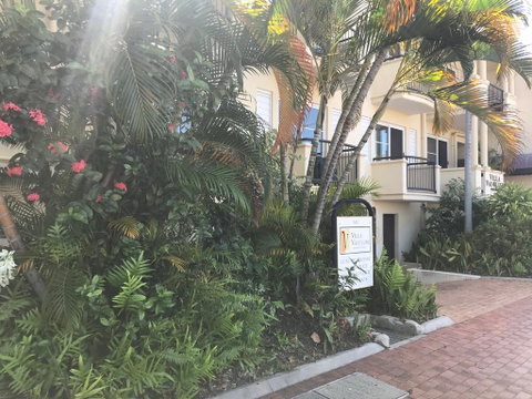 Villa Vaucluse Apartments - Northern Rivers Accommodation 0