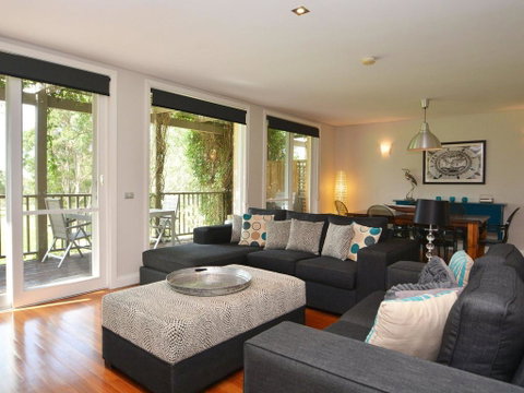Villas Venticuatro (Sleeps 24) Resort Condos Located Within Cypress Lakes Resort (nothing Is More Central) - Northern Rivers Accommodation 0