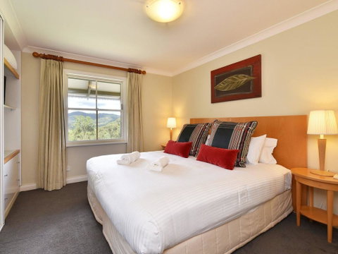 Villas Venticuatro (Sleeps 24) Resort Condos Located Within Cypress Lakes Resort (nothing Is More Central) - Northern Rivers Accommodation 3