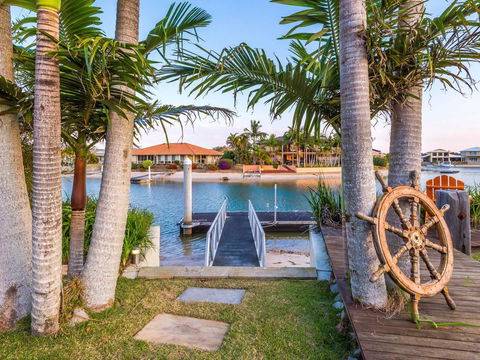 Vista Del Mare - 81 Witonga Drive Yamba Family Home On Water. - Northern Rivers Accommodation 0