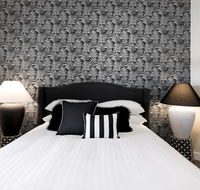 Walk everywhere in the city from a historic home - Northern Rivers Accommodation