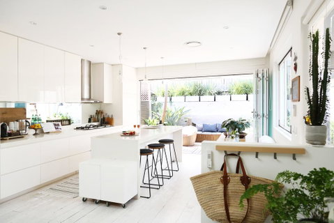 Walk To Beach From This Stylish Bronte Oasis W AC, Wifi And Free Parking - Northern Rivers Accommodation 1