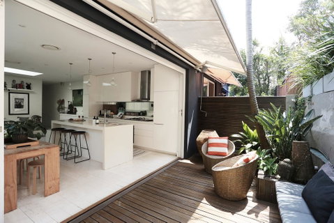 Walk To Beach From This Stylish Bronte Oasis W AC, Wifi And Free Parking - Northern Rivers Accommodation 0