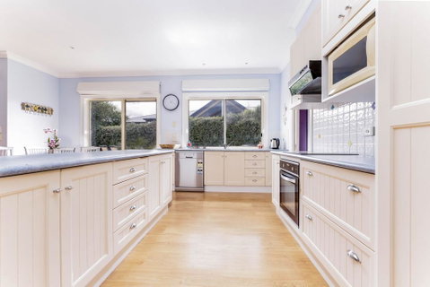 WALKIN ON SUNSHINE - STROLL TO BEACH BREAK - Northern Rivers Accommodation 2