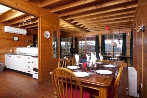 Wallaby Leap - Northern Rivers Accommodation 3