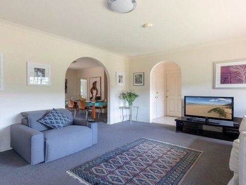 Walling-Clifton Gardens - Backing Onto Golf Course - Northern Rivers Accommodation 2