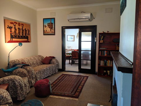 Walnut Cottage - 2 Bedroom Pet Friendly Country Cottage - Northern Rivers Accommodation 3