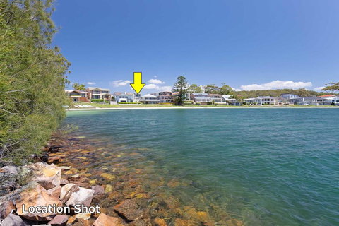 Wanda Waterfront Retreat - Beautiful Beach House - Northern Rivers Accommodation 0