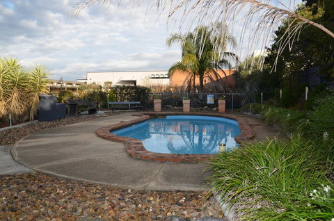 Warwick Motor Inn - Northern Rivers Accommodation 1