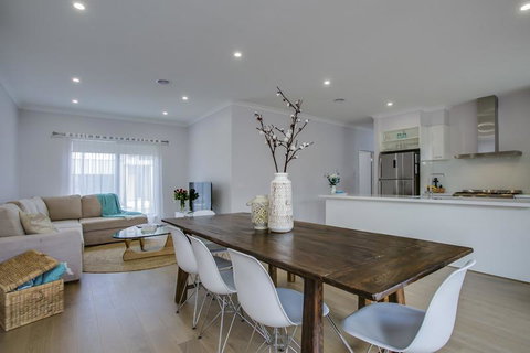 Water Edge Sensation - Northern Rivers Accommodation 0