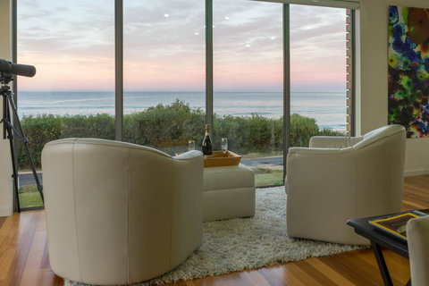 Watercolours - Northern Rivers Accommodation 0