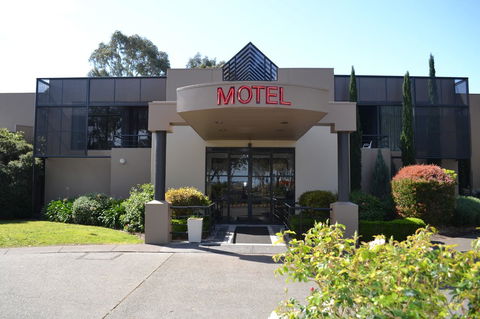 The Dingley Hotel - Northern Rivers Accommodation 1
