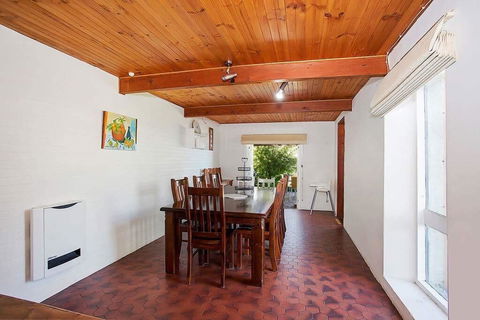Plummers Mill - Central Townhouse - Northern Rivers Accommodation 4