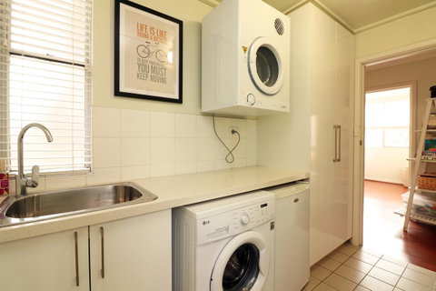 Colour Pop Fitzroy - 3 Bedroom Pet Friendly - Northern Rivers Accommodation 19