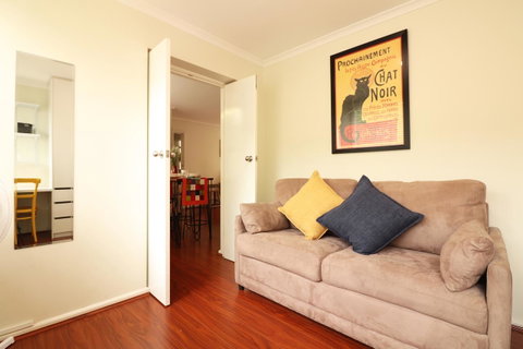 Colour Pop Fitzroy - 3 Bedroom Pet Friendly - Northern Rivers Accommodation 17
