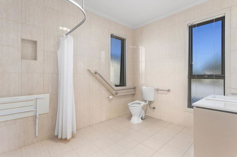 Quality Hotel Point Cook - Northern Rivers Accommodation 13